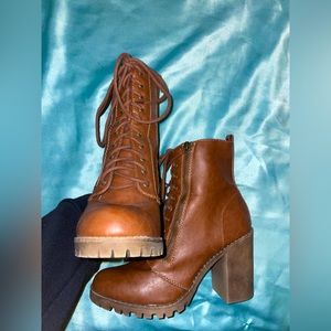 womens size 9 heeled combat boots